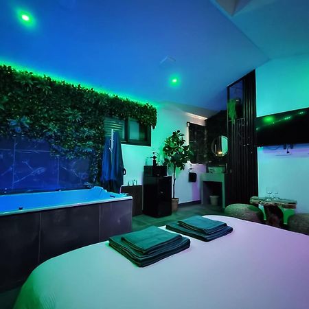 La Jungle Room Роньяк Экстерьер фото